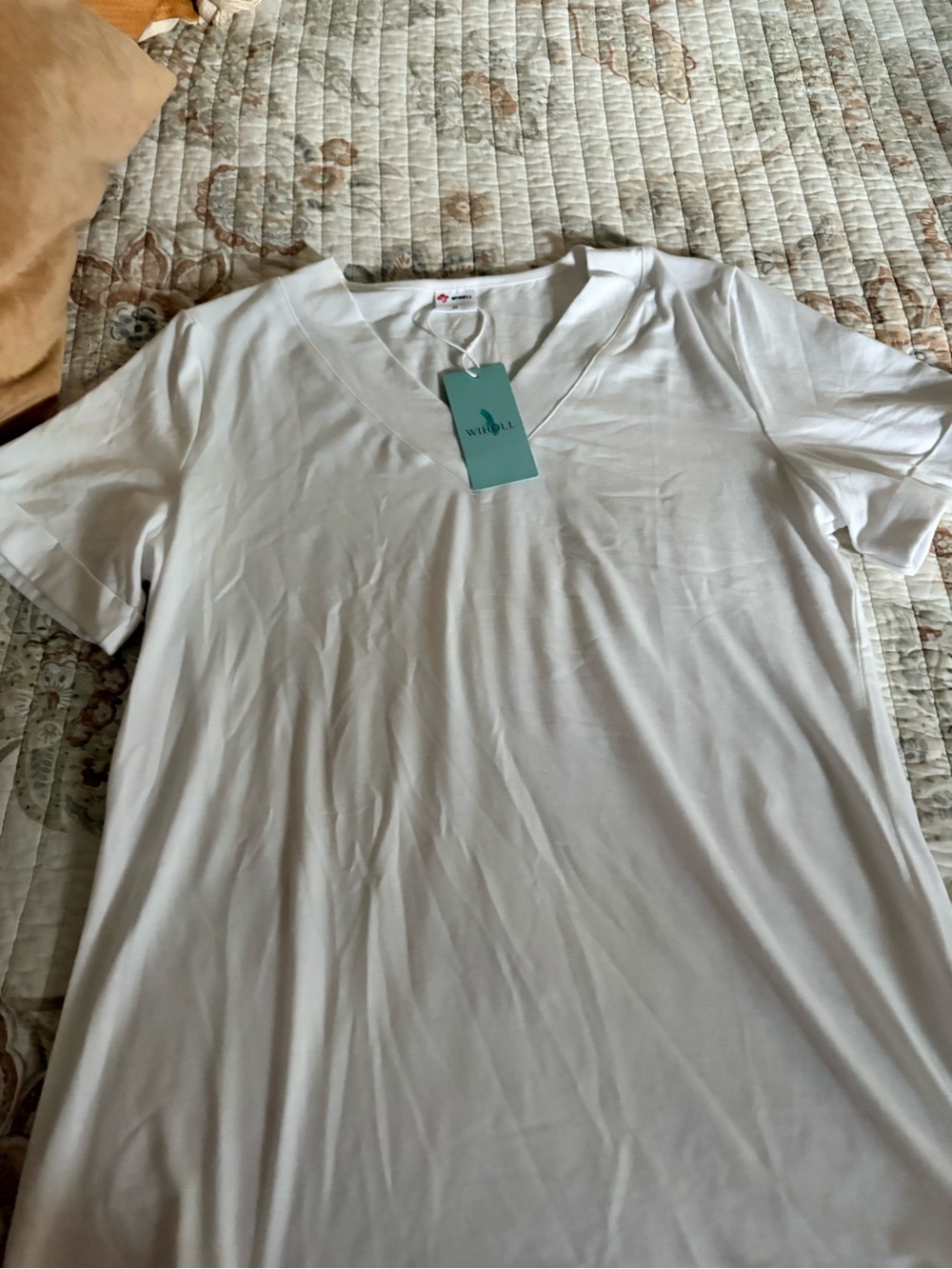 White V-Neck Short Sleeve Tee